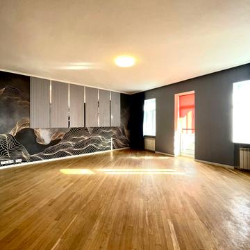 Чеховський пров., 8