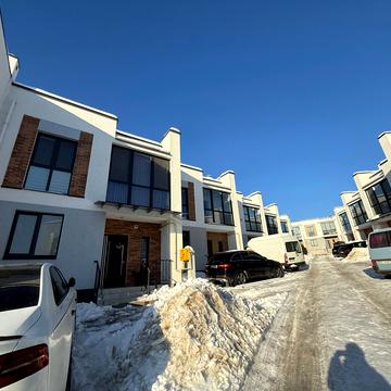 Садова вул., 22