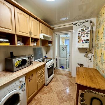 Лебединська вул., 6