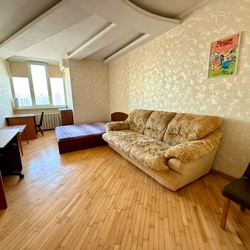 Миколи Бажана просп., 1-М