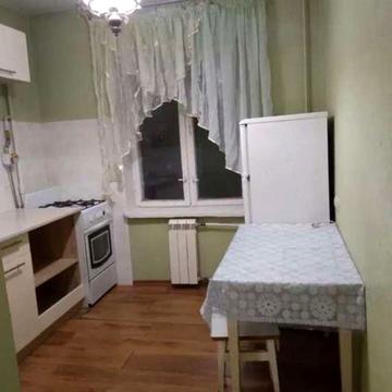 Петропавлівська вул., 14