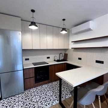 Володимира Янева вул., (Будинок К1)