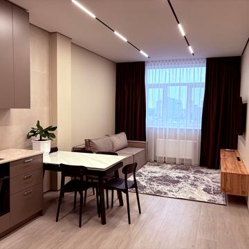 Будівельників вул., 30