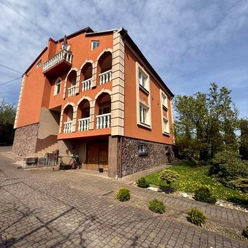 Шевченка-бічна, 12