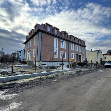 Корсунська вул., 20