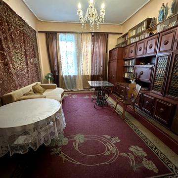 Тараса Шевченка вул., 18