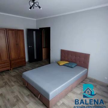 Зої Гайдай вул., 10