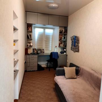 Єфімова вул., 18