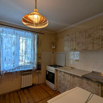 Богдана-Ігора Антонича вул., 4