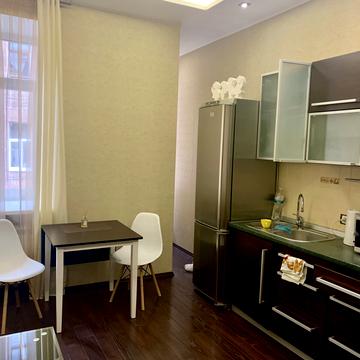 Потебні вул., 3