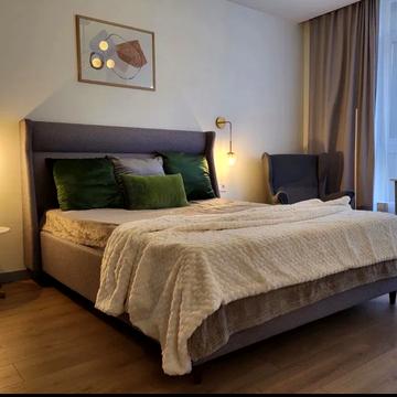 Джона Маккейна вул. (Івана Кудрі), 1-Б