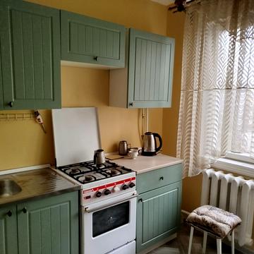 Космонавтів вул., 52