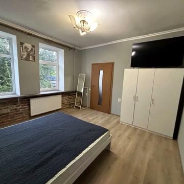 Олексія Ратича вул., 4