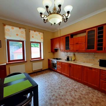 Воздвиженська вул., 29