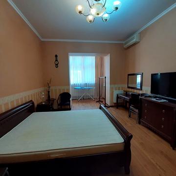 Воздвиженська вул., 29