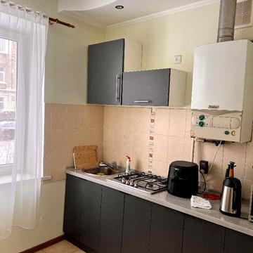 Євгена Коновальця вул. (), 85