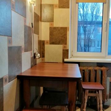 Сергія Набоки вул., 8