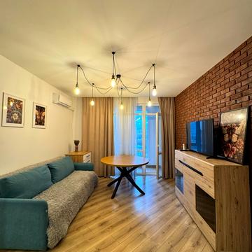 Вячеслава Липинського вул. (), 28