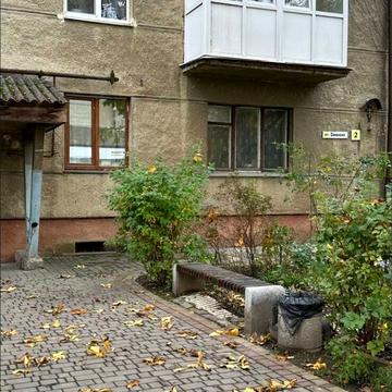 Василя Симоненка вул., 2