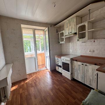 Вячеслава Чорновола вул., 13а