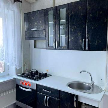 Юрія Побєдоносцева бульв., 4