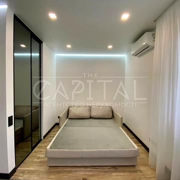 Івана Виговського вул. (Маршала Гречка), 10-К