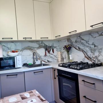 Євгена Патона вул., 9