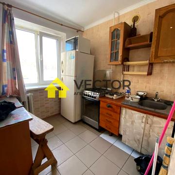 Михайла Грушевського вул., 17