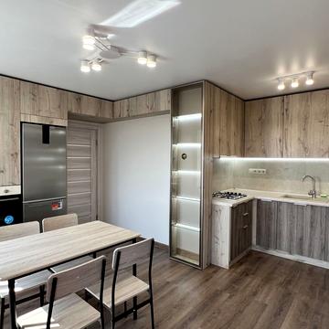 Степана Бандери вул., 77-Б