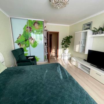 Юрія Чабаха вул., 11