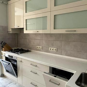 Боголюбова вул., 32