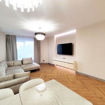 Золотоустівська вул., 25