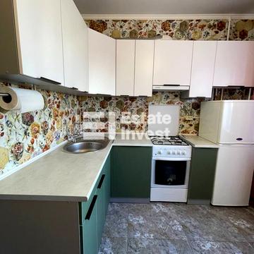 Зої Гайдай вул., 9/8