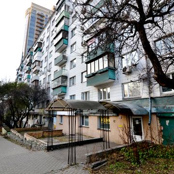 Володимиро-Либідська вул., 16