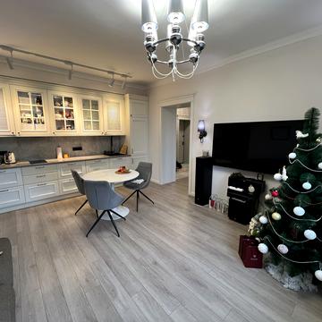 Херсонська вул., 9-А