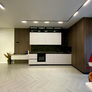 Мирна вул. (Інтернаціональна), 1