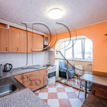 Володимира Івасюка просп. (Героїв Сталінграду), 1