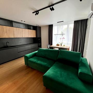 Європейського Союзу просп. (Правди), 49