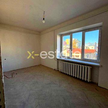 Братів Дужих вул. (Володимира Комарова), 22а