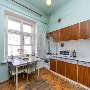 Велика Васильківська вул. (Червоноармійська), 132