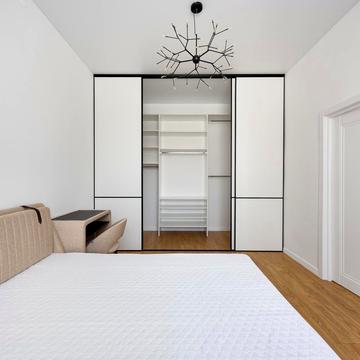 Левка Боровиковського вул., 10