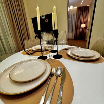 Полуничний пров., 24