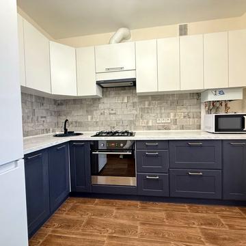 Боголюбова вул., 13