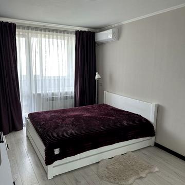 Набережна Перемоги вул., 58