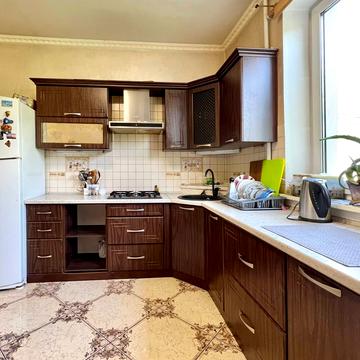 Ярослава Пстрака вул., 13