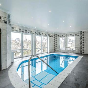 Першотравнева вул.