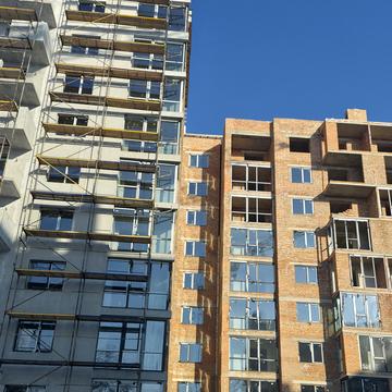 Степана Бандери вул., (Будинок 1)