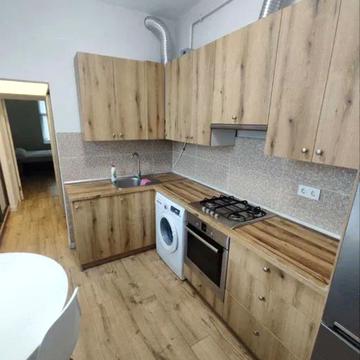 Максима Залізняка вул., 24