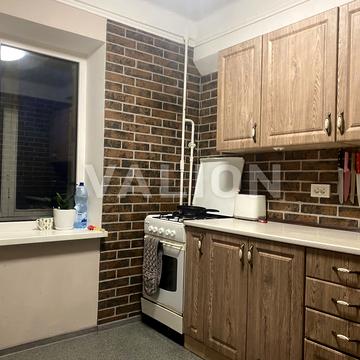 Ореста Левицького вул. (Академіка Курчатова), 13