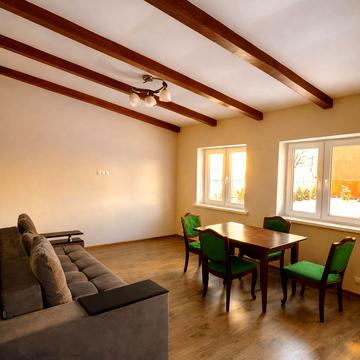 Тінистий, 18